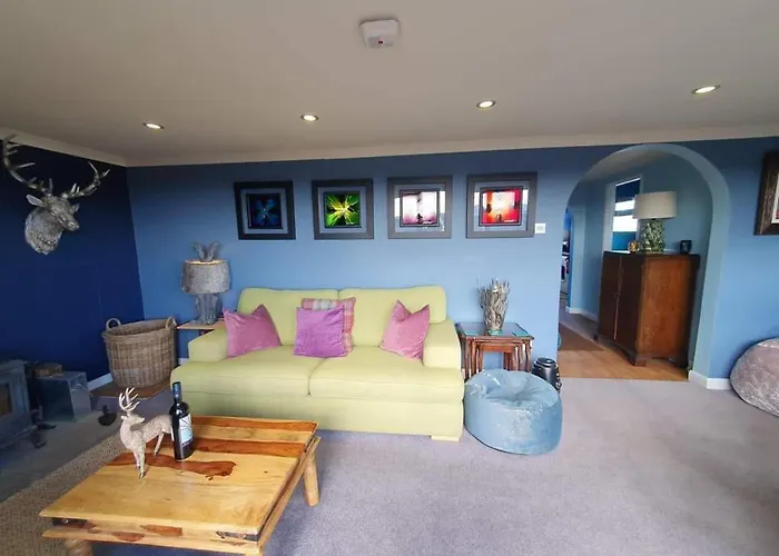 Detached Seaview Chalet In Bridlington