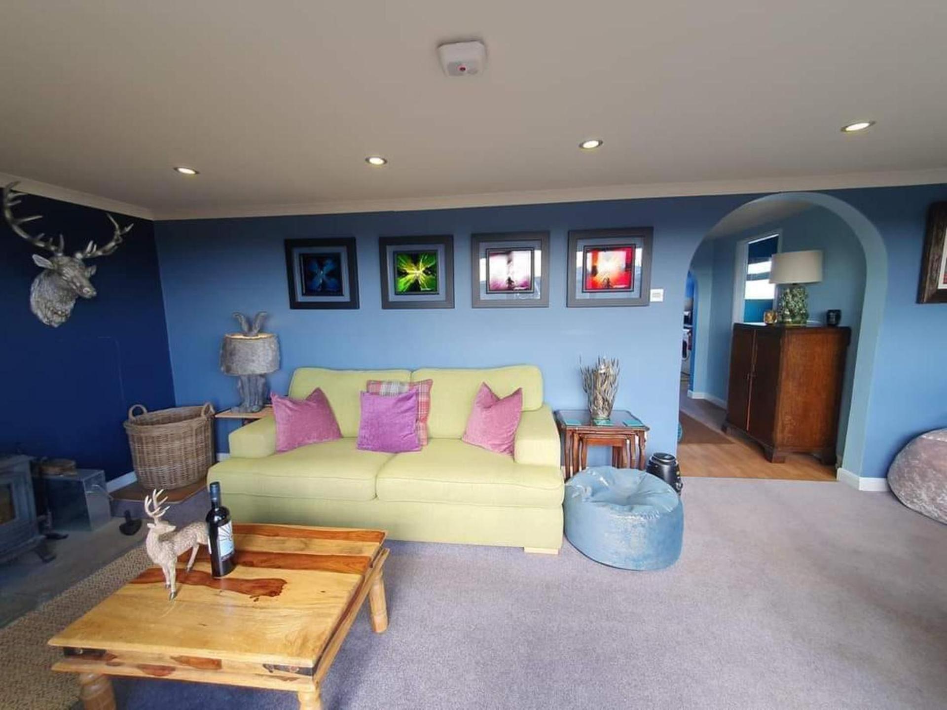 Detached Seaview In