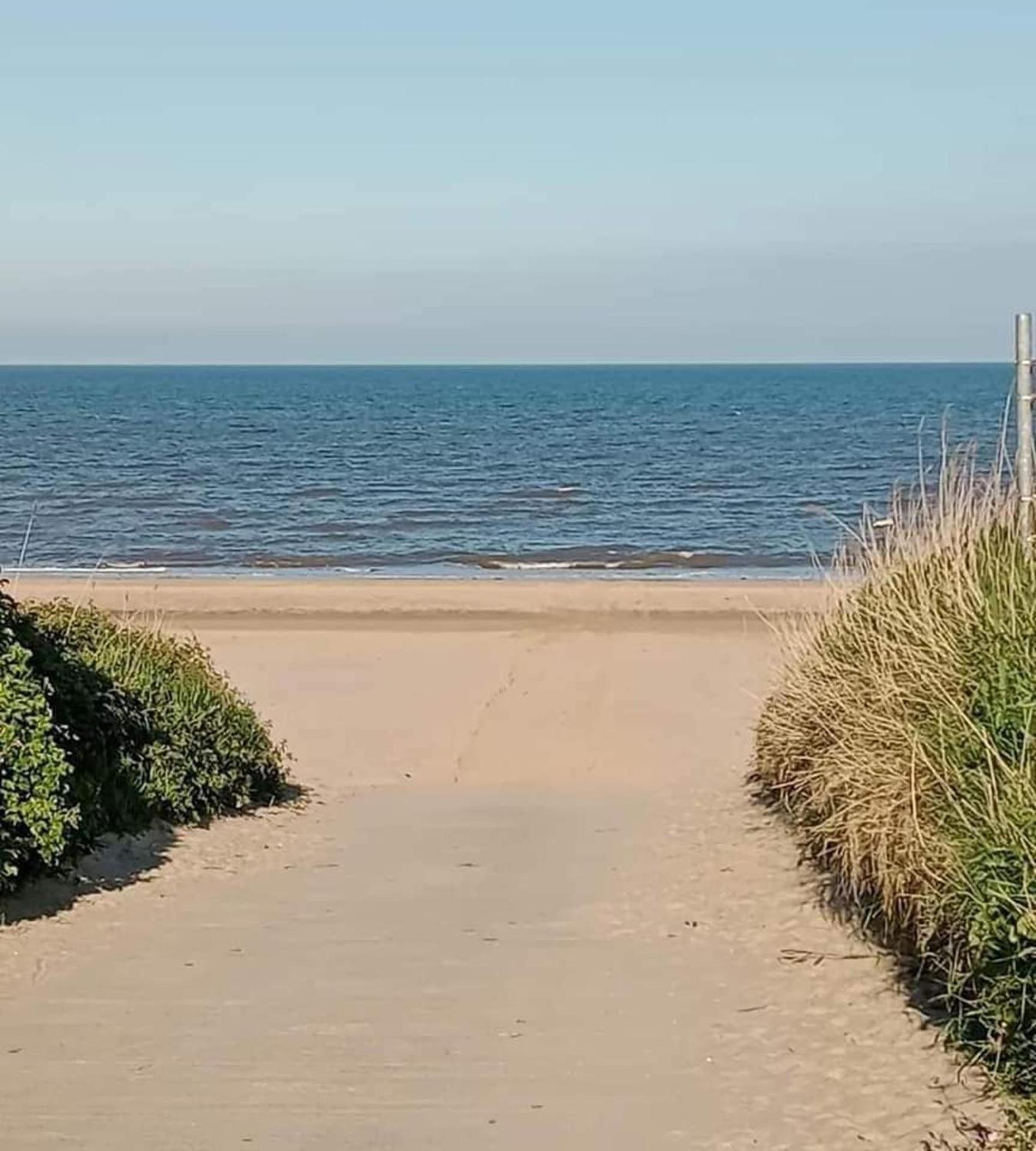 Detached Seaview In Chalet *